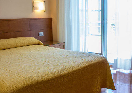 Hotel Mabú Orense Kültér fotó